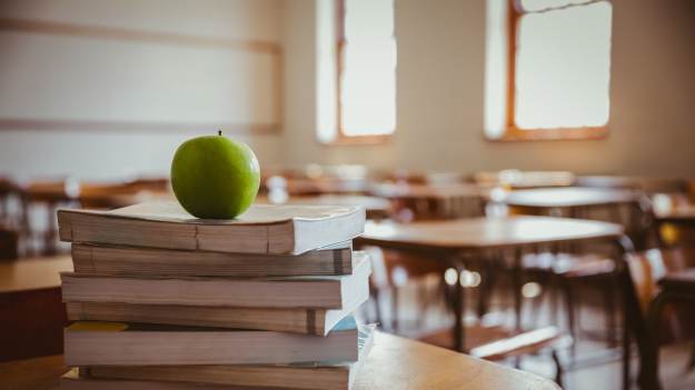 RMF Extra: Wraca nauka zdalna. Władze wypłacą dodatkowy zasiłek opiekuńczy?