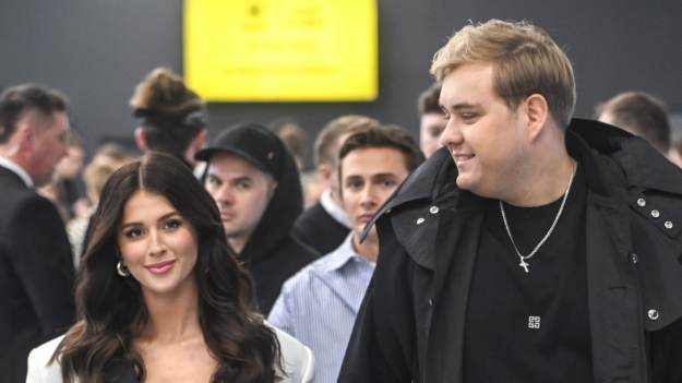 RMF Extra: Roksana i Kevin wzięli ślub? Na palcach mają podobne pierścionki. To obrączki?