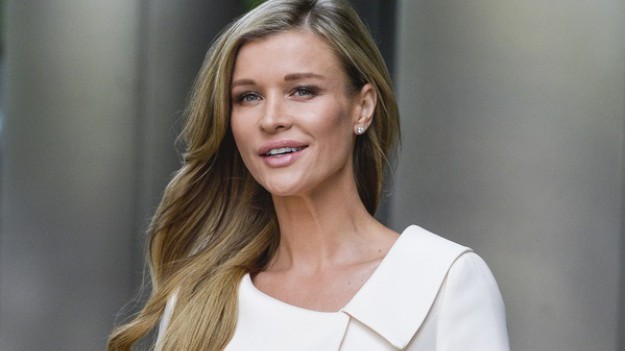 RMF Extra: Joanna Krupa pokazała ciążowy brzuszek. "Wystrzałowa mamuśka" - komentują fani
