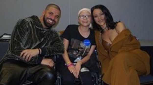 RMF Extra: Rihanna i Drake żegnają zmarłą na raka fankę