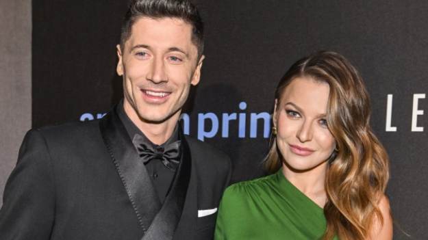 RMF Extra: Robert Lewandowski obchodzi urodziny. Tak Anna Lewandowska zaskoczyła męża! [WIDEO]