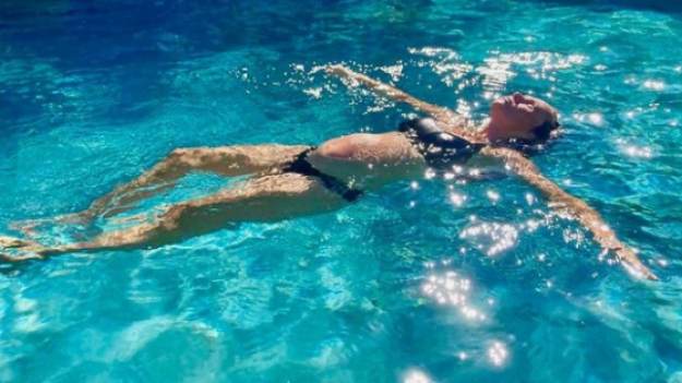 RMF Extra: Blogerka urodziła dziecko w oceanie! Pochwaliła się relacją na Instagramie [18+]