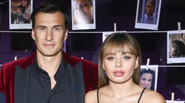 RMF Extra: Córka Anny Przybylskiej wyznaje: "Kiedy moja mama zachorowała na nowotwór, starałyśmy się ze sobą rozmawiać jak najwięcej". Oliwia i Jarosław Bieniuk pokazali wyjątkowe kadry [FOTO]