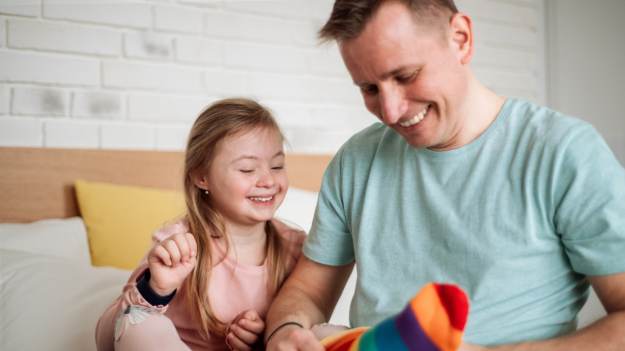 Dlaczego 21 marca warto założyć dwie różne..