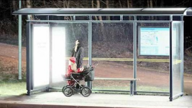 RMF Extra: Terapeutyczne przystanki autobusowe - sposób na zimową depresję