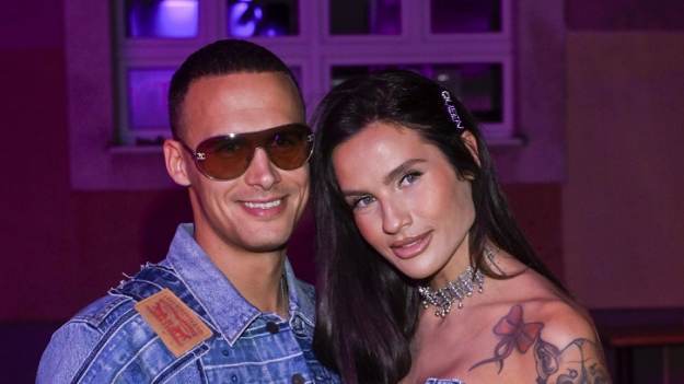 RMF Extra: Karolina Gilon i Mateusz Świerczyński w jeansie. Odtworzyli kultowe stylizacje. "Britney i Justin"