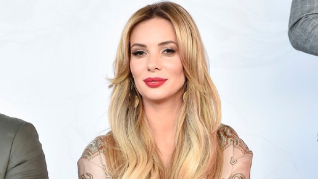 RMF Extra: Izabela Janachowska nagrała bardzo szczery filmik! Zdementowała w nim krążące opinie 