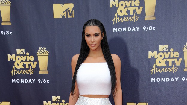 RMF Extra: Kim Kardashian-West przeszła 5 operacji po porodzie! Opowiedziała o tym we wzruszającym filmie