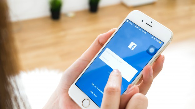 RMF Extra: Oszustwo na Facebooku. Uważaj na tę wiadomość w Messengerze!