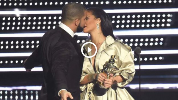 RMF Extra: Drake wyznał Rihannie miłość na gali MTV!