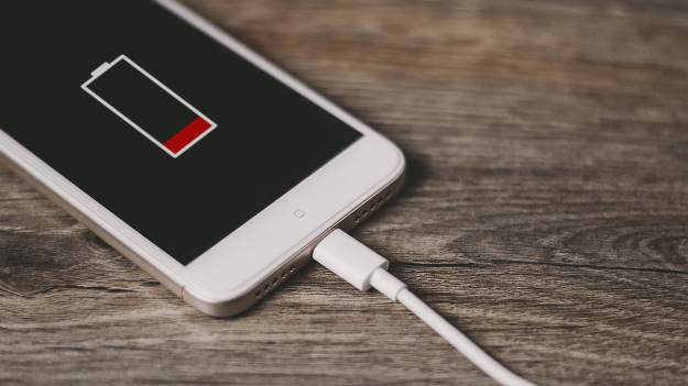 RMF Extra: Smartfon znanej firmy wybuchł i zabił kobietę. Jej siostrzeniec zamieścił makabryczne zdjęcia w sieci