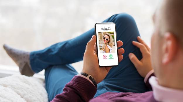 RMF Extra: Rozmawiał z 5 tys. kobiet naraz. Pomogła mu sztuczna inteligencja