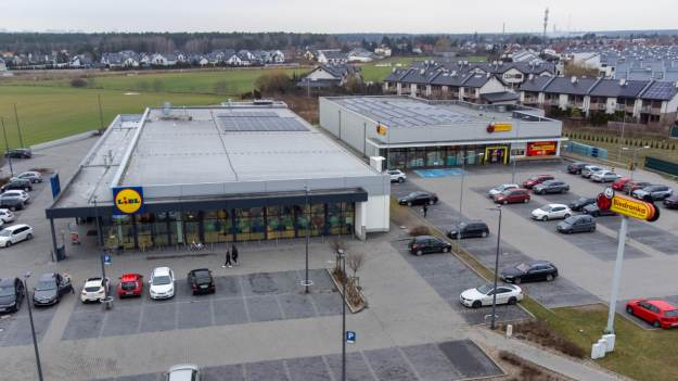 RMF Extra: Zaskakujący widok na parkingu przed Lidlem! Zdjęcie robi furorę w sieci