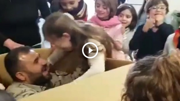 RMF Extra: Wzruszająca niespodzianka urodzinowa dla córki. Taki tato to skarb!