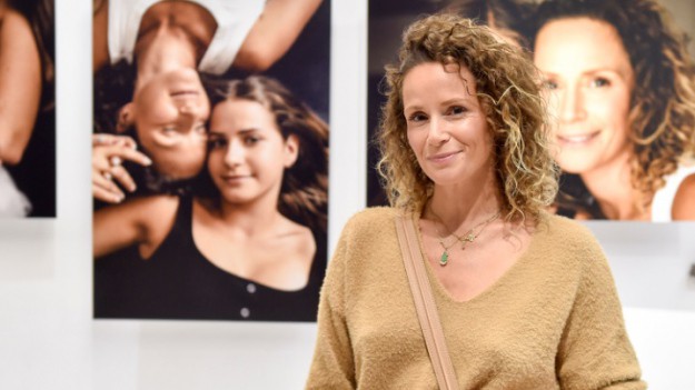 RMF Extra: Monika Mrozowska w bikini. Aktorka prezentuje ciążowe krągłości: "Czuję się jak pączek w maśle"