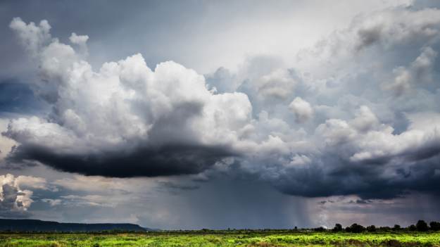 RMF Extra: Burze i nawet 22 stopnie Celsjusza. Prawdziwa niespodzianka w pogodzie