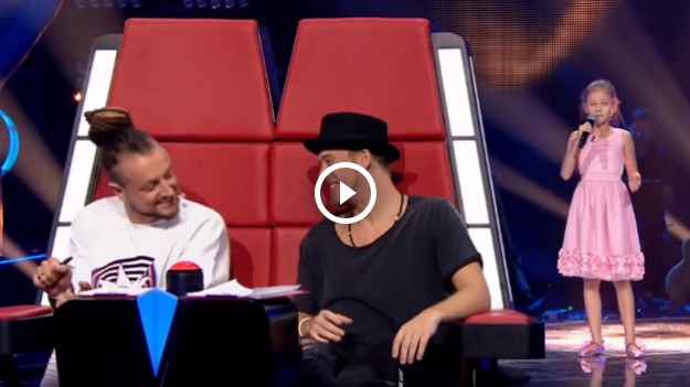 RMF Extra: The Voice Kids 2: Nina rozczuliła wszystkich jurorów! Genialne wykonanie przeboju z bajki [WIDEO]                                                           