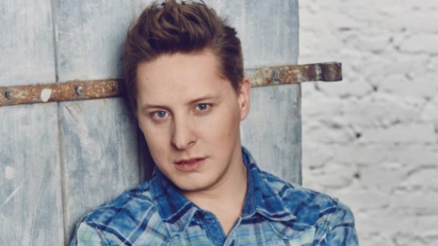 RMF Extra: Antek Smykiewicz sobotnim gościem w programie "Gorące Numery Gwiazd" - bądźcie z nami!