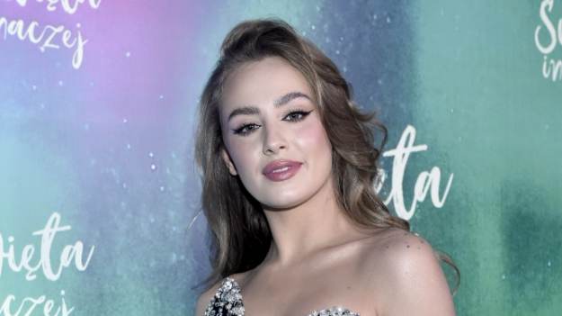 RMF Extra: Wiktoria Gąsiewska w prześwitującej sukience. Obłęd! Wszyscy patrzyli tylko na nią [FOTO]