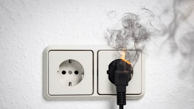 RMF Extra: 5 urządzeń, które musisz odłączyć z prądu przed wyjściem z domu. Eksperci wskazują jasno 