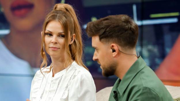 RMF Extra: Ciężarna Małgorzata Tomaszewska nagle przerwała rozmowę. Chodziło o dziecko. Wszystko poszło na wizji