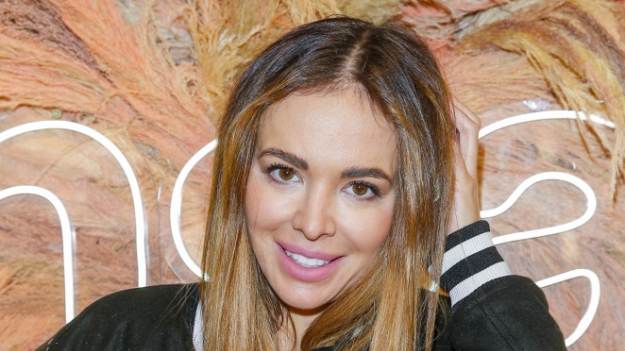 RMF Extra: Anna Wendzikowska eksponuje dekolt w stroju kąpielowym. Fani: "Wspaniale" [FOTO]