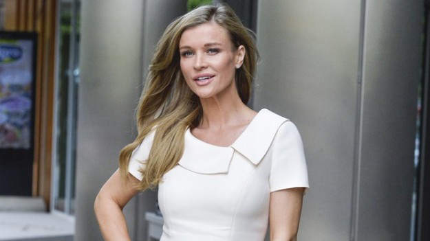 RMF Extra: Zjawiskowa Joanna Krupa z Dawidem Wolińskim. Ciążowy brzuszek modelki jest już naprawdę spory!