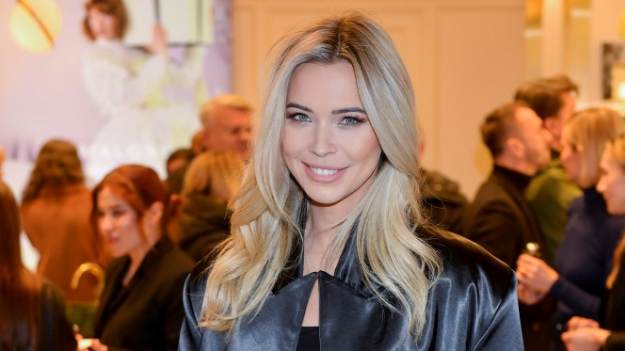 RMF Extra: Sandra Kubicka w sylwestrowej kreacji. Sukienka odkrywa sporo ciała. "Petarda" [FOTO] 