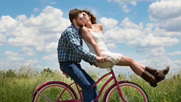 RMF Extra: Sposób na podryw dziewczyny w Lany Poniedziałek według Modzelewskiego i Kałamagi!