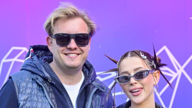 RMF Extra: Węgiel i Mglej pokazali zdjęcia z wesela! Roxie postawiła na odważną kreację [FOTO]
