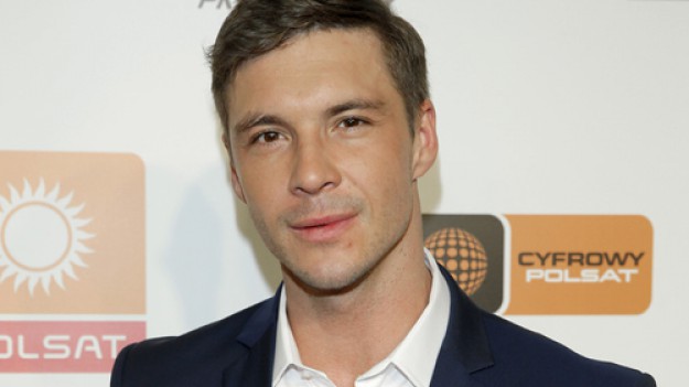 RMF Extra: Mikołaj Roznerski tym gestem rozkochał w sobie Adrianę Kalską? "Dla mnie to jest naturalne"