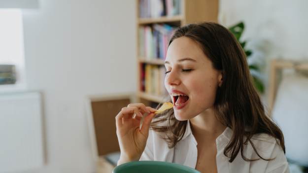 RMF Extra: Jem to zamiast chipsów. Chrupiąca przekąska, która wspiera odchudzanie