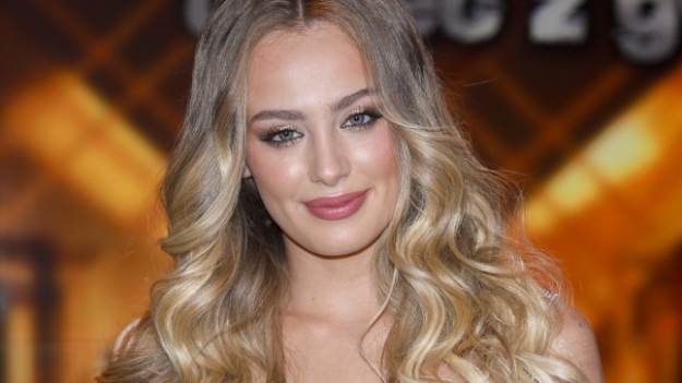 RMF Extra: Wiktoria Gąsiewska w skąpym bikini. Tak aktorka pozdrawia z zagranicznego wyjazdu! [ZDJĘCIE]