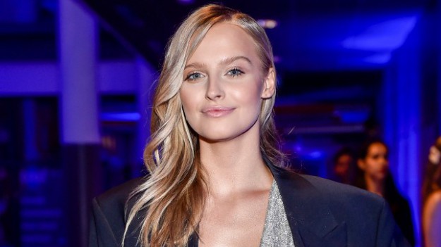 RMF Extra: Karolina Pisarek na gorącym kadrze w bikini. Figura modelki zachwyciła fanów. "Piękna, zmysłowa i seksowna"