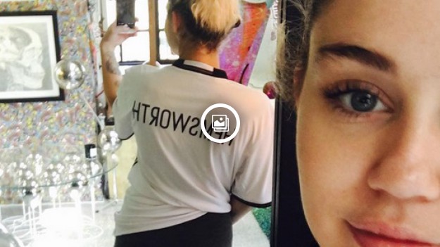 RMF Extra: Miley Cyrus zrobiła sobie bardzo niesmaczny tatuaż