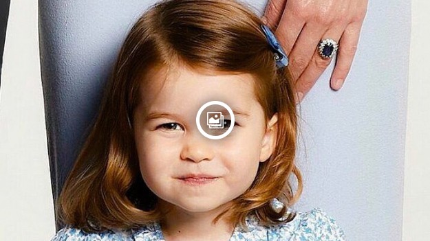 RMF Extra: Księżniczka Charlotte coraz bardziej wdaje się w jednego z członków rodziny królewskiej! Zobaczcie te zdjęcia!