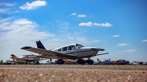 RMF Extra: Nie żyje znany polski milioner. Zginął w katastrofie prywatnego samolotu 