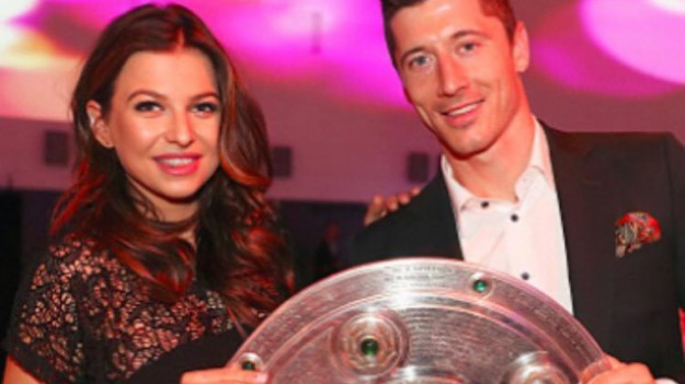 RMF Extra: Anna Lewandowska zachwyca figurą na pierwszej imprezie po porodzie!