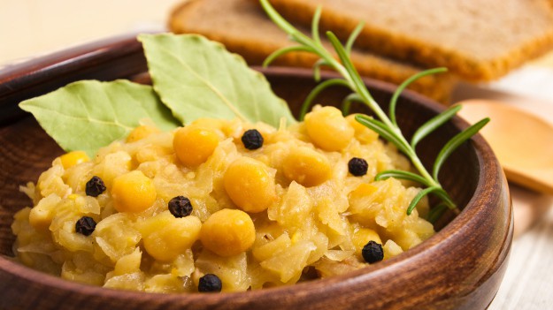 RMF Extra: Groch z kapustą. Przepis autorki książki "Święta bez chemii"