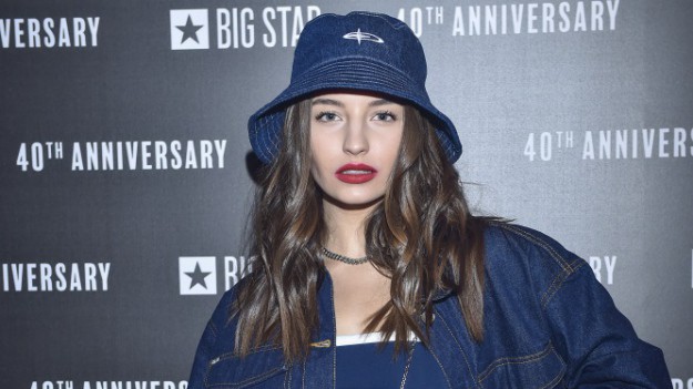 RMF Extra: Julia Wieniawa rapuje w #hot16challenge2. Mocne słowa! "Jadę z tym jak trabant"