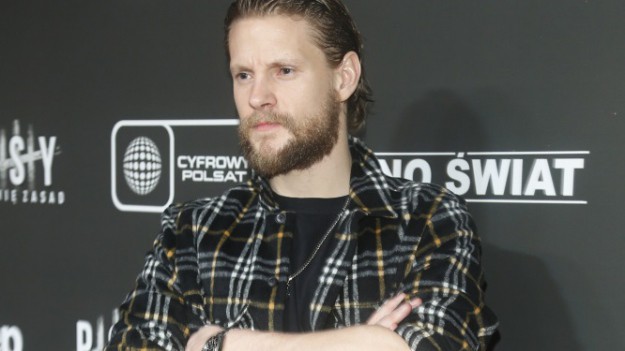 RMF Extra: Gorąco między Quebonafide i Fabijańskim! Raper zaczepił Sebastiana, aktor odpowiada: "To pajac"