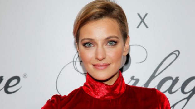 RMF Extra: Renata Kaczoruk na bardzo odważnym zdjęciu. Modelka zapozowała topless, a internauci podzieleni: "W jakim celu?"