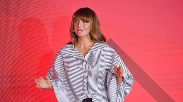 RMF Extra: Anna Lewandowska z ogromnym ciążowym brzuchem na siłowni. Fani: "Chyba połknęłaś piłkę"