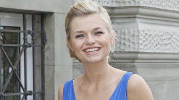 RMF Extra: Emilia Komarnicka intymnie z mężem i dziećmi. "Widzę tu morze miłości". Rodzinna sesja zdjęciowa skradła serca internautów! [FOTO]