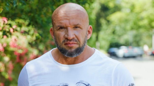 RMF Extra: Tomasz Oświeciński publikuje romantyczny kadr. Zdjęcie z ukochaną zachwyciło fanów!