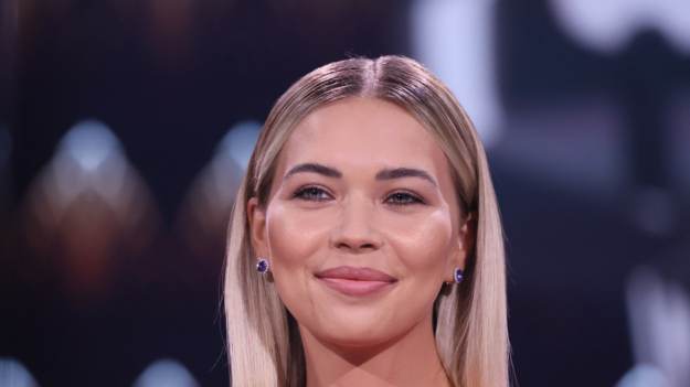 RMF Extra: Kubicka w bieliźnie z dumą prezentuje ciążowe krągłości. "Żegnaj talio" [FOTO]