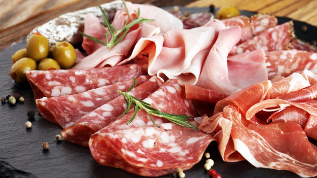 RMF Extra: Wędlina z Biedronki wycofana. Spożycie może prowadzić do groźnej choroby!