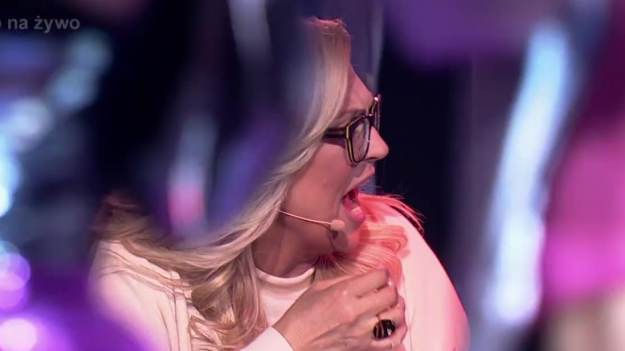 RMF Extra: Co on wyprawia! Szokujący popis Filipa Laty na scenie "Twoja twarz brzmi znajomo" [WIDEO]