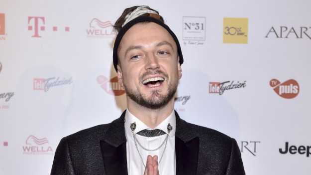 RMF Extra: Baron z ręką na piersi Sandry Kubickiej. Muzyk i modelka potwierdzają, że są parą! [WIDEO]