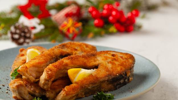 RMF Extra: Wigilijny karp - idealnie soczysty z chrupiącą panierką. Sprawdzony przepis